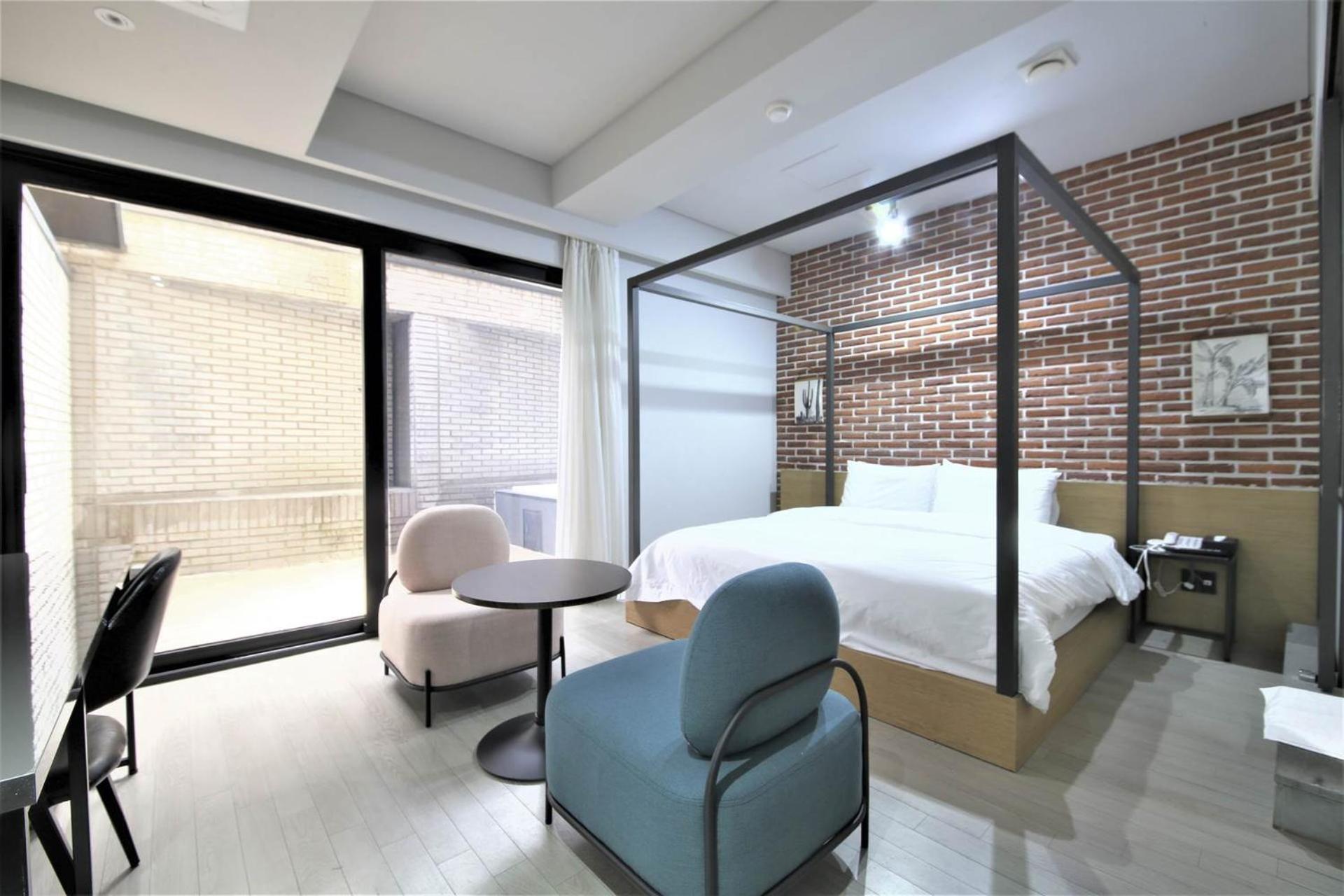 Seomyeon Hound Hotel 1St Street Busan Exterior photo