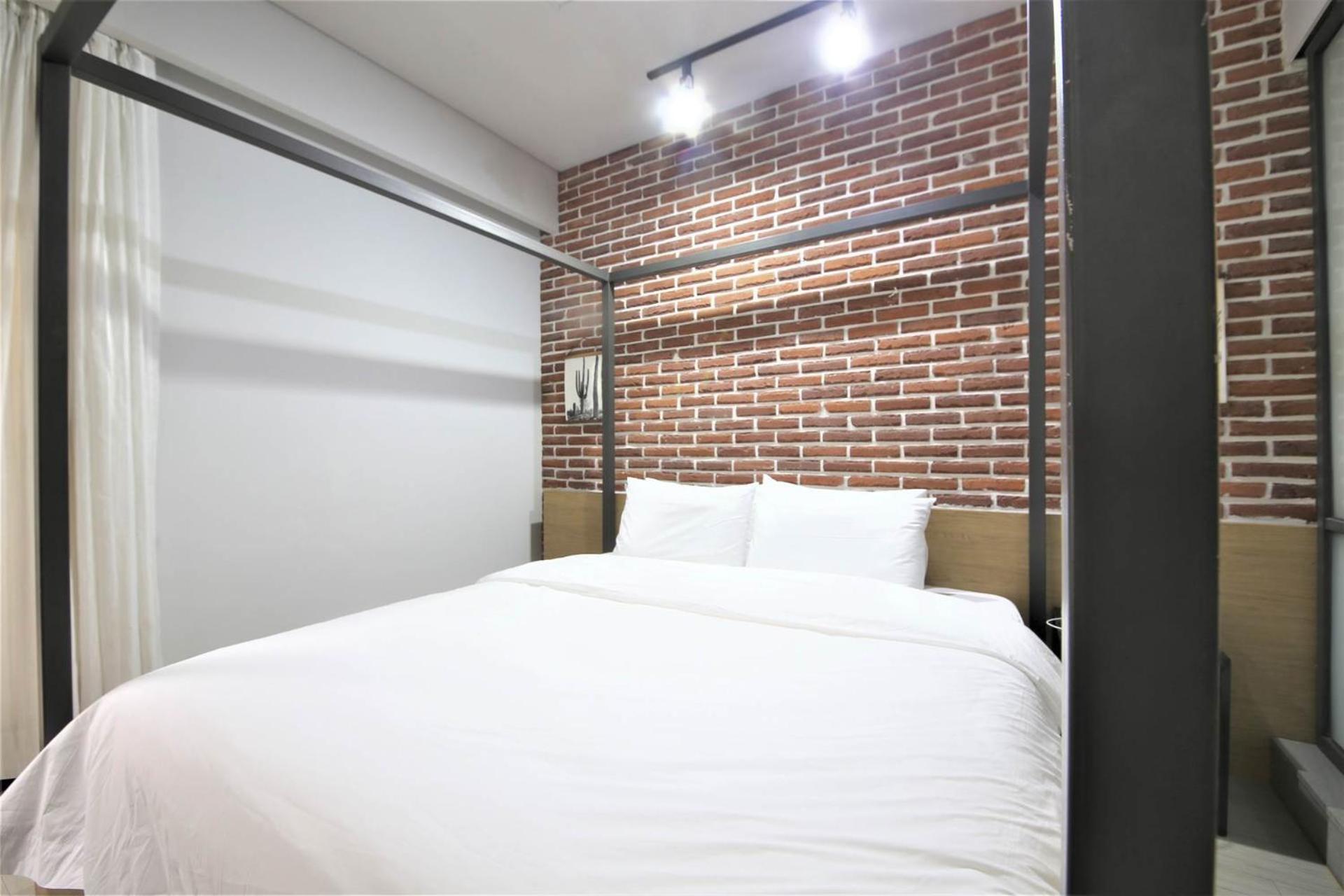 Seomyeon Hound Hotel 1St Street Busan Exterior photo