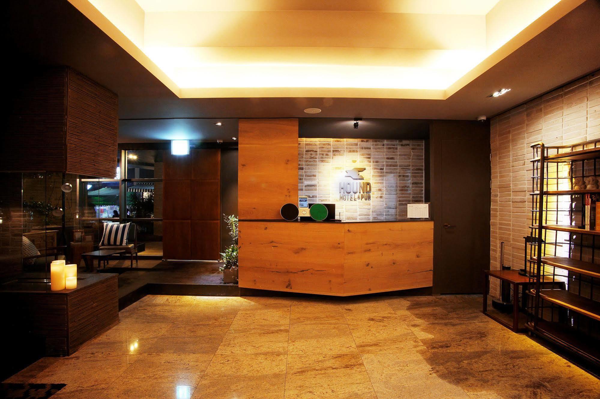 Seomyeon Hound Hotel 1St Street Busan Exterior photo